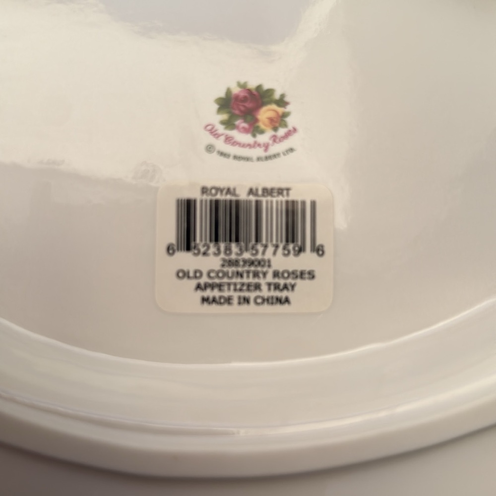 Royal Albert Floral Divided Platter with Gold Trim
Brand new in box - Picture 3 of 3